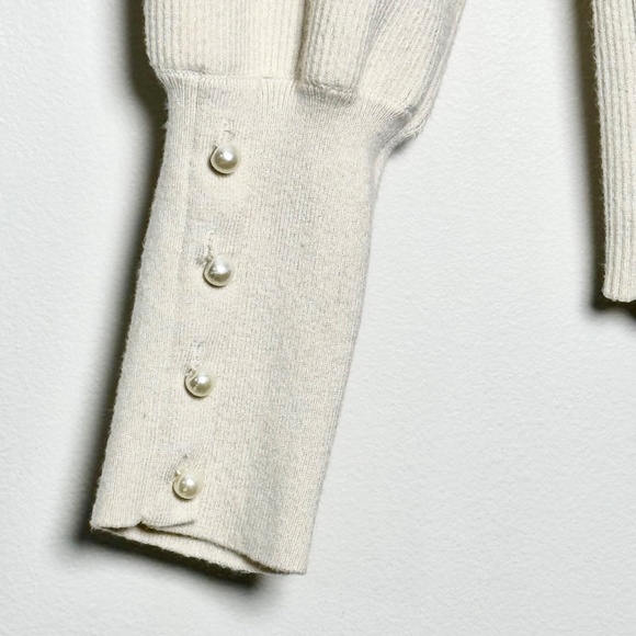 Ann Taylor Pearlized Button Cuff Balloon Sleeve Ivory Cream Sweater Sz L - Picture 4 of 8